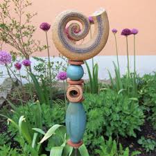 Die beiden gartenstecker bringen höfischen bunte gartenstecker mohnkapsel | keramik kunst blog. Gartenkeramik Lovely Cera Schone Keramik Kunst Nurnberg