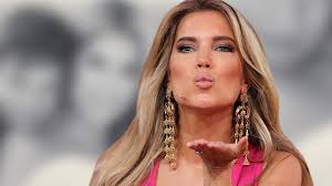 Er wolle sich entschuldigen, das habe überhaupt nichts mit meiner haltung zu tun. Sylvie Meis Lilly Becker Schlag Den Star Wiederholung Skandal Spruch Von Kommentator Wird Rausgeschnitten Bunte De