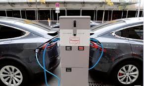 Tesla's current products include electric cars, battery energy storage from home to grid scale. Baterai Mobil Listrik Tesla Terkendala Dan Desain Baru Belum Ada Kepastian Indobali News