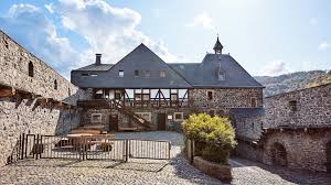 Maarten altena is a jazz, free improvisation, and contemporary classical music musician and composer. Djh Jugendherberge Burg Altena Altena Holidaycheck Nordrhein Westfalen Deutschland