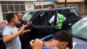 Guillermo valencia mencionó que, tras las giras que hizo en diferentes localidades, se cambió de camioneta y se dirigía a su casa cuando pasó el ataque. Intentan Asaltar Con Arma A Memo Valencia Y Graba La Detencion De Los Rateros Video Dailymotion