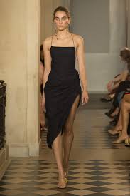 Jacquemus Spring 2018 Ready To Wear Fashion Show Fashion Runway Fashion Fashion Week