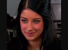 ٢٣ ربيع الأول ١٤٣٧ هـ. Hazal Kaya Sac Rengi