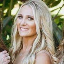 Emily Paquette's Instagram, Twitter & Facebook