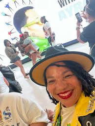 Hi! I'm new to this group. I recently joined because I LOVE CHRIS BROWN!!!!!