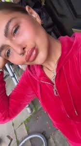 Honey Hurst (@honeyhurst)