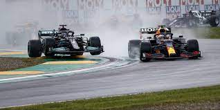 Verstappen scores a win at imola, but hamilton holds on to the 2021 f1 championship lead. Verstappen Kollision So Viel Zeit Hat Hamilton Durch Den Schaden Verloren