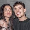 Ik hoef hier verder helemaal niet de vuile was buiten te hangen, maar ik wilde dit wel even mededelen. monica benadrukte dat de twee als vrienden uit elkaar zijn gegaan. Https Encrypted Tbn0 Gstatic Com Images Q Tbn And9gcqbmjdxnx Xiszpy3cjabn Z2ydjoieay2qfbro2aai U41dtet Usqp Cau