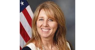 Tracey Perry announces run for public administrator