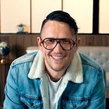 Chris McCracken (@mrk923)