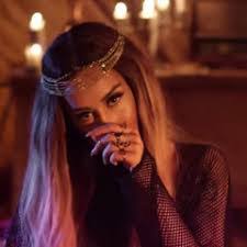 Kristen Melo's Instagram, Twitter & Facebook