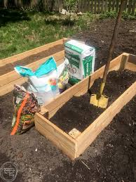 Maybe you would like to learn more about one of these? 13 Raised Garden Bed Projects And Ideas