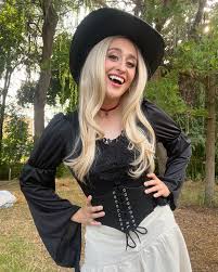 Profile for Tori Pence