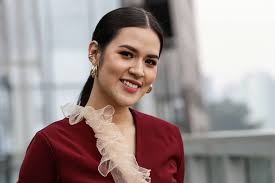 Peduli pendidikan anak di pelosok indonesia, realme bagikan c20. 9 Artis Indonesia Masuk Daftar 100 Wanita Tercantik Di Dunia Tahun 2020 Halaman All Kompas Com