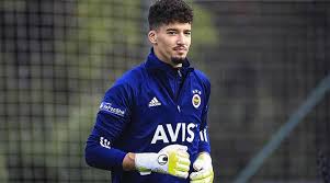 Altay bayındır kimdir, kaç doğumlu, nerelidir?, altay bayındır boyu, kilosu, biyografisi ve futbol 14 nisan 1998 yılında bursa'nın osmangazi ilçesinde doğan altay bayındır, doğma büyüme bursalı. Fenerbahce De Altay Bayindir In El Bilegi Kirildi Ameliyat Edilecek