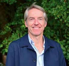 JONGE HONDEN NEMEN STOKJE OVER