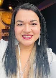 Karla Lobo's Instagram, Twitter & Facebook