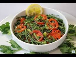 Ricchi di acqua e fibre e poveri di grassi, gli agretti sono particolarmente indicati quando si segue un regime. Insalata Di Agretti Ricetta Crudista Facile E Veloce Youtube
