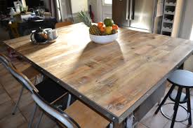 Epingle Sur Les Tables Et Mange Debout