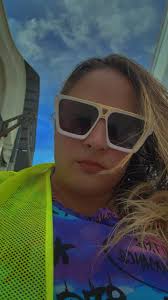 Introduction to the trucking community with a photo share