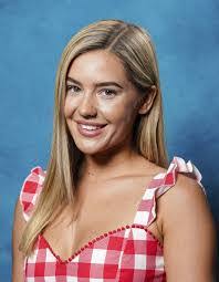 Megan Vaillancourt's Instagram, Twitter & Facebook