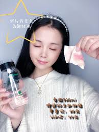 一擦干净 用蜗蜗卸妆水 蜗蜗网红联盟 子涵推荐 懒人卸妆福音来啦 蜗行我素多效卸妆水 粉底液 睫毛膏 眼线都能轻松卸除这么省心的卸妆水回购囤货安排 hoop earrings jewelry earrings