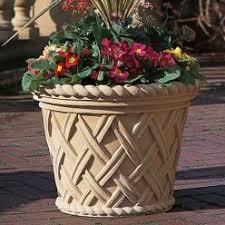 Grosse Steingefasse Fur Den Garten Elcot Park Pflanzenkubel Fur Den Garten Grosse Gartentopfe Pflanzenkubel