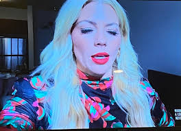 SOMEBODY INTRODUCE DAVID TO A BARBER !! 💈