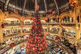 Besoin d'une lettre de motivation pour postuler à un stage ? Un Sapin Geant Aux Galeries Lafayette