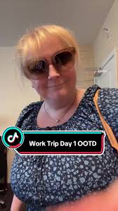 Work Trip OOTD: Stylish Looks for Day 1 at Head Office