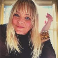 Amy Palmerton's Instagram, Twitter & Facebook