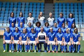 Destaque da seleção da itália, manuela giugliano namora ambra capotosto. Liga Amadora Perde Controle Do Futebol Feminino Na Italia Comunita Italiana