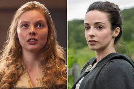 Outlander Producer Explains Jenny S Absence And Laoghaire S Big Return Outlander Outlander Costumes Diana Gabaldon Outlander Series
