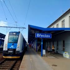 48.753721 n 16.892621 e, zobrazit nejkratší trasu. Vylet Na Kole K Soutoku Moravy A Dyje Breclav Lanzhot Vlakem Na Vylet