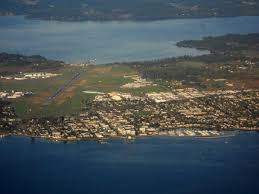 Victoria International Airport Cyyj Aeroplane