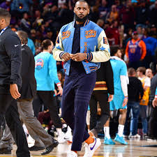 LeBron James was courtside in Phoenix last night rocking the Corazón  Varsity Jacket from @awakenewyorkclothing's latest collection. 🦁❤️👑