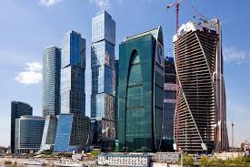 Позднее в экстренных службах радиостанции «говорит москва» уточнили, что пожара в башне не было. V Stroyashejsya Bashne Moskva Siti Potushili Pozhar Abn