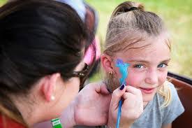 Christina Shupe's Instagram, Twitter & Facebook