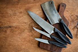 Memiliki ukuran panjang sekitar 20 hingga 30 cm, chef's knife juga. Tak Harus Mahal Ini Dia 10 Rekomendasi Pisau Dapur Ramah Kantong Untuk Anda 2020