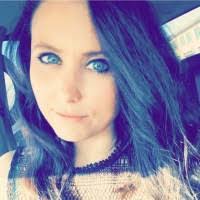 Amanda Mckeever's Instagram, Twitter & Facebook