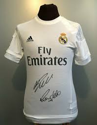 Born 18 september 1976),2 commonly known as ronaldo, is a brazilian having signed for real madrid for €46 million, his jersey sales broke all records on the first day.54 ronaldo was part of the galácticos. Cristiano Ronaldo R9 Ronaldo Dual Hand Signed Real Madrid Football Soccer Shirt Jersey Coa Ve Soccer Shirts Cristiano Ronaldo Ronaldo Luis Nazario De Lima