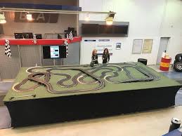 Die kultrennbahn seit über 50 jahren. Slotcarbahn Xxl Fur Events Mieten Riesen Carrera Bahn Eveprocom