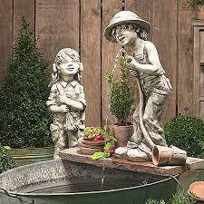 Egal ob geometrisch oder abstrakt. Steinfigur Garten Junge Mit Schlauch Wasserspeier Antik Steinguss Ardeon De Garten Figuren Madchen Jungen Art Nr 20082