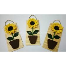 Bagi kita yang terinspirasi dengan warung makan yang ada gazebonya, atau rumah. Hiasan Dinding Stik Es Krim Dan Bunga Matahari Flanel Shopee Indonesia