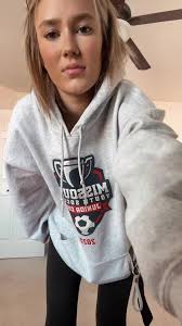 pretend my shoes are still white..