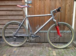 In goodused condition with typical wear on rims(see pictures). 1994 S Works M2 Sepeda Vintage