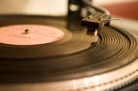 Digital audio is great at keeping a constant quality which is fairly high. Does Music Sound Better On Vinyl Records Than On Cds Tufts Now