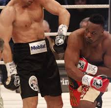 Dezember 2010 in der mannheimer sap arena wurde der mit erst 14 profikämpfen relativ unerfahrene dereck chisora ausgewählt. Box Wm Chisora Rupelt Vor Und Nach Dem Klitschko Kampf Bilder Fotos Welt