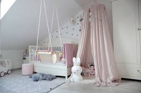 Baldachin Im Kinderzimmer 42 Ideen Wie Sie Das Kinderzimmer Zu Einem Gemutlichen Platz Machen