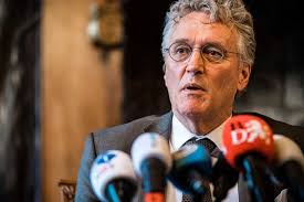 Susan is related to margaret jorritsma and gregg r jorritsma as well as 1 additional person. Burgemeester Jorritsma Nog Altijd Woedend Op Knvb Het Gaat Nu Om Opa En Oma Op Een Balkonnetje Nederlands Voetbal Ad Nl